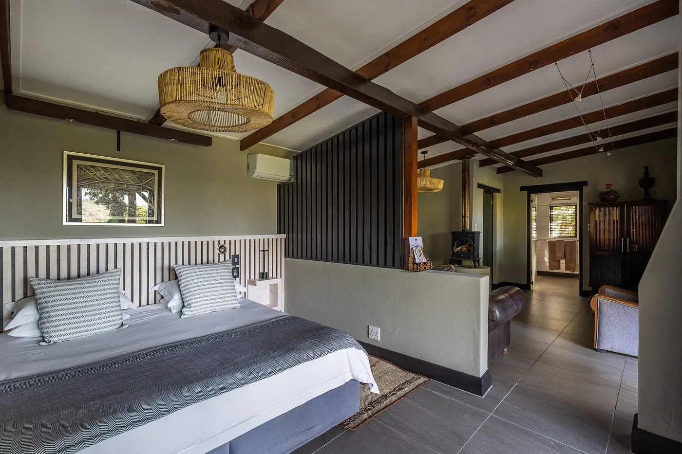 Hog Hollow Country Lodge - 15
